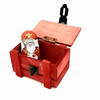 Mini houten kistje met Sint vulling